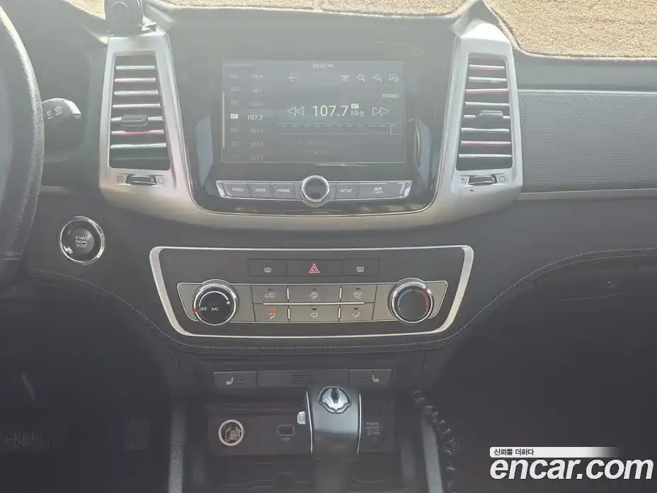 SsangYong Rexton 2019 2.2 Автомат в Москве № 1233343, фото 15