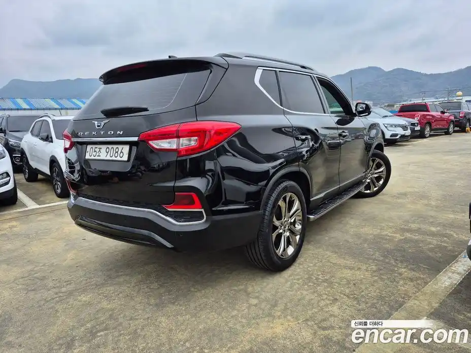 SsangYong Rexton 2017 2.2 Автомат в Москве № 1233428, фото 4