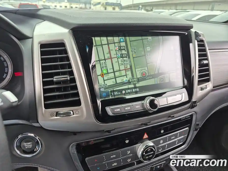 SsangYong Rexton 2017 2.2 Автомат в Москве № 1233428, фото 8