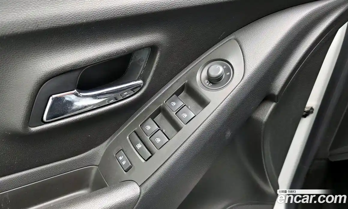 Chevrolet Trax 2016 1.4 гидро в Москве № 1233661, фото 17