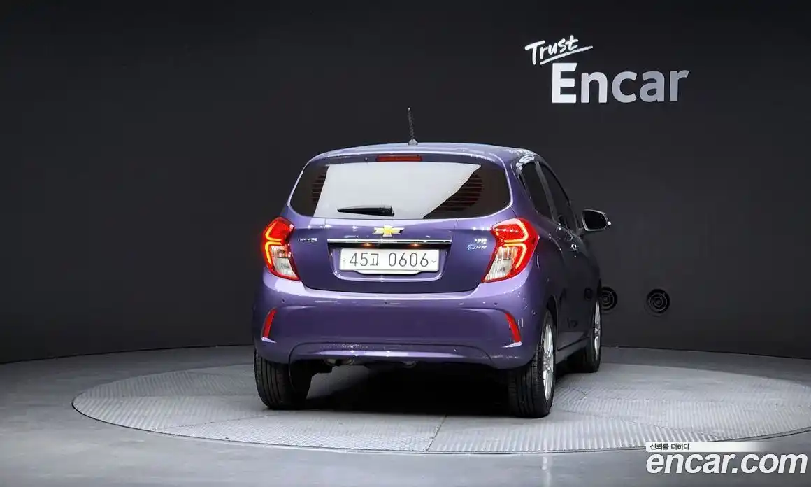 Chevrolet Spark 2016 1.0 гидро в Москве, фото 4