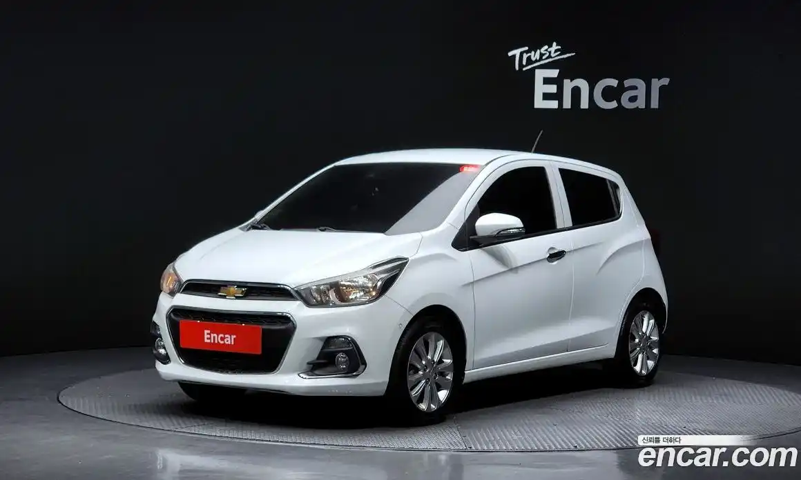 Chevrolet Spark 2016 1.0 гидро в Москве, фото 1