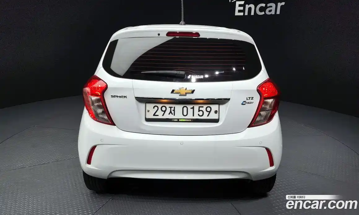 Chevrolet Spark 2016 1.0 гидро в Москве, фото 12