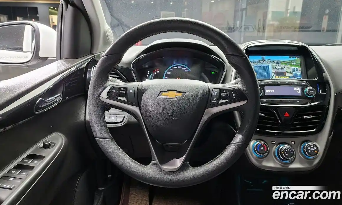 Chevrolet Spark 2016 1.0 гидро в Москве, фото 14