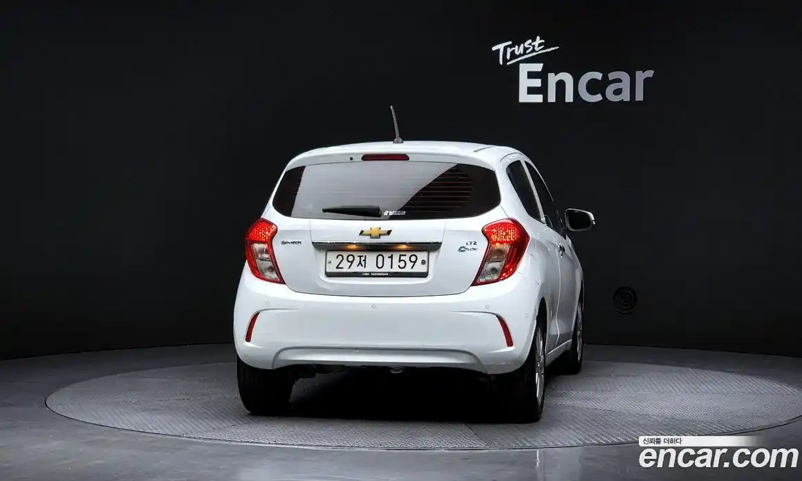 Chevrolet Spark 2016 1.0 гидро в Москве, фото 4