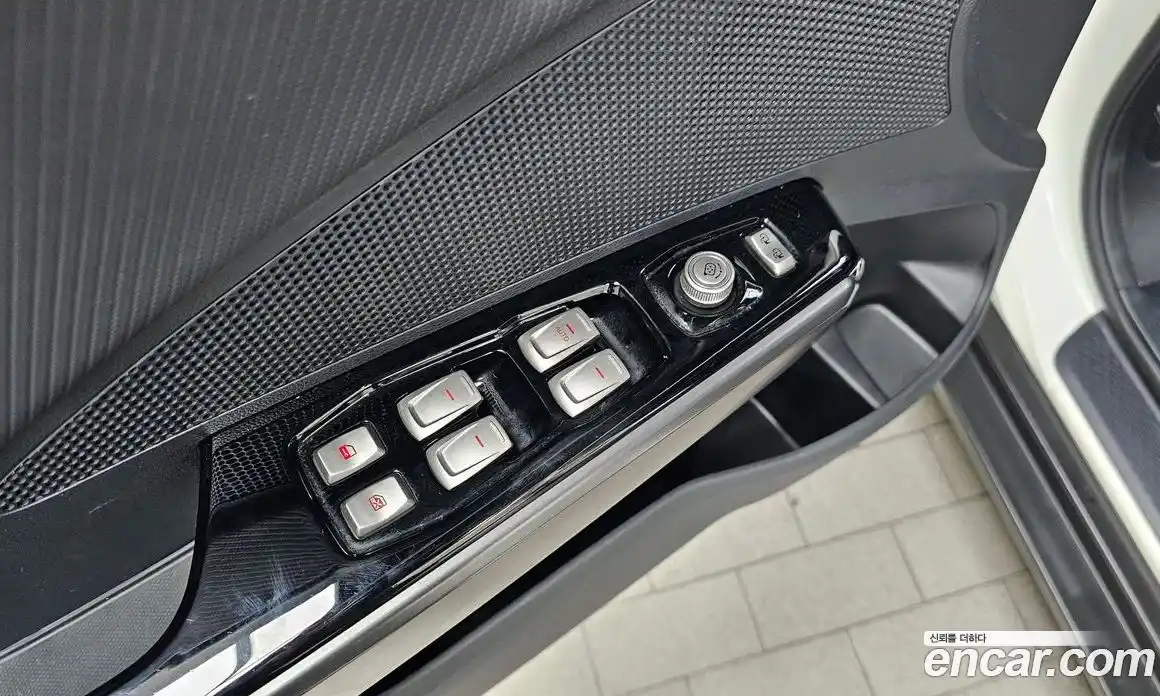 SsangYong TIBOLI 2017 1.6 гидро в Москве № 1234319, фото 14