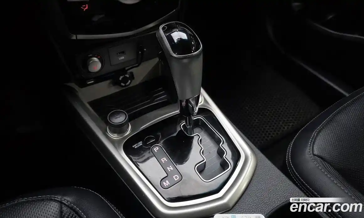 SsangYong TIBOLI 2016 1.6 гидро в Москве № 1234534, фото 9