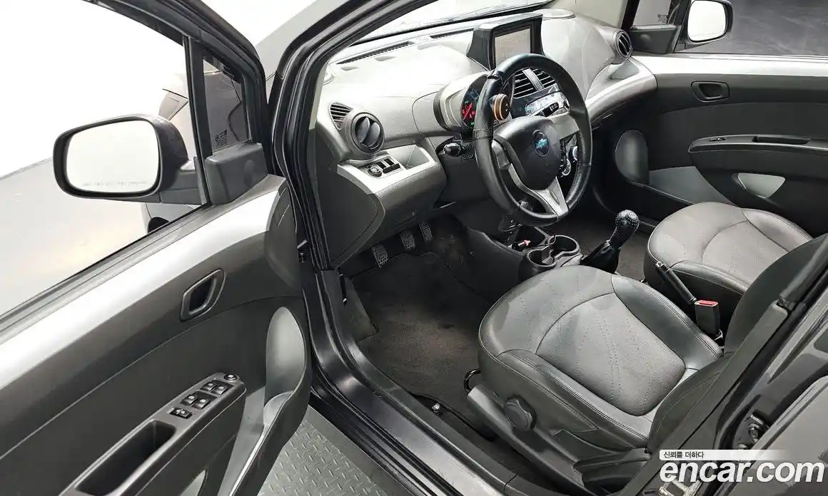 Chevrolet Spark 2014 1.0 механика в Москве № 1234772, фото 11