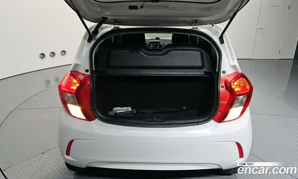 Chevrolet Spark 2017 1.0 гидро в Москве, фото 20