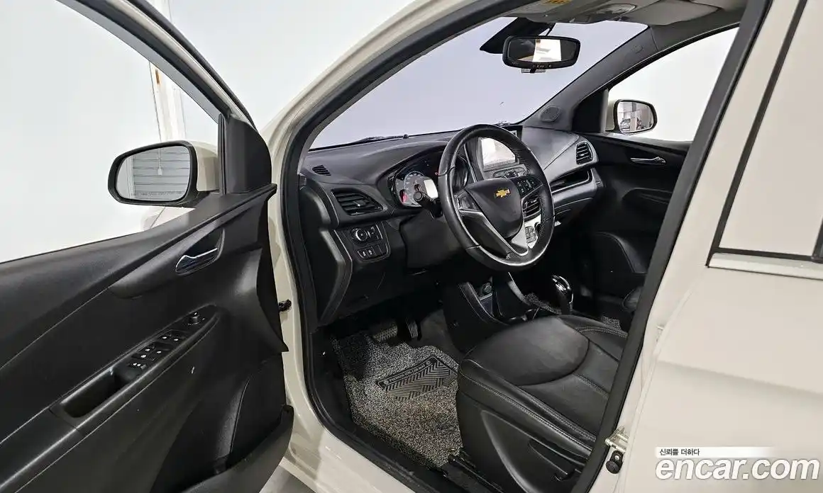 Chevrolet Spark 2016 1.0 гидро в Москве, фото 11