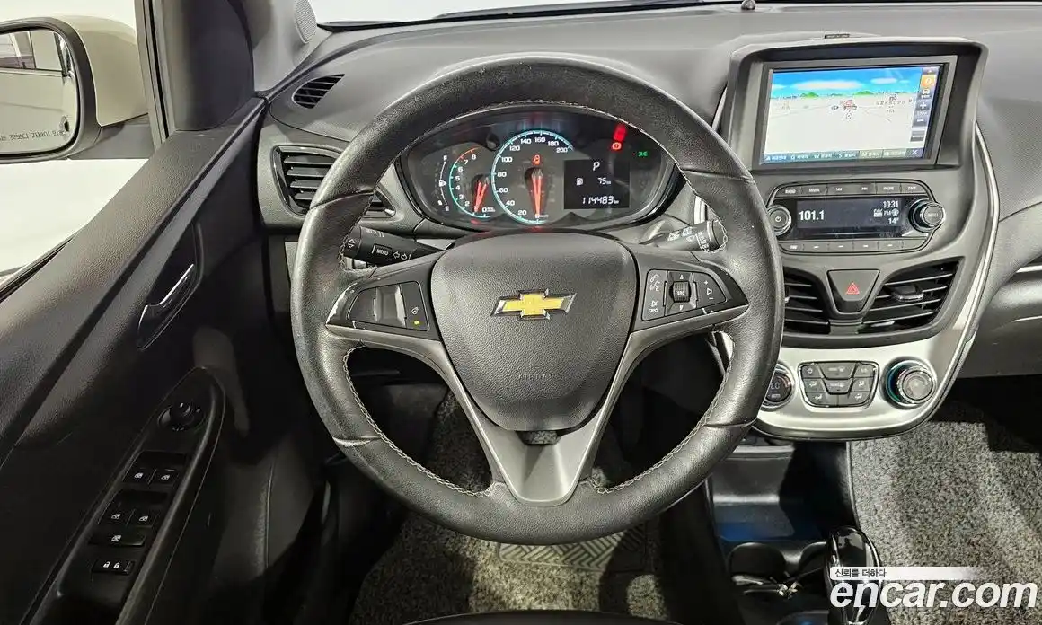 Chevrolet Spark 2016 1.0 гидро в Москве, фото 13