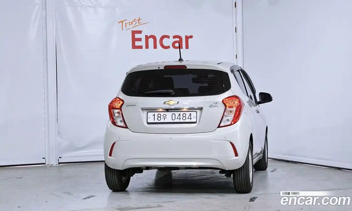 Chevrolet Spark 2016 1.0 гидро в Москве, фото 4