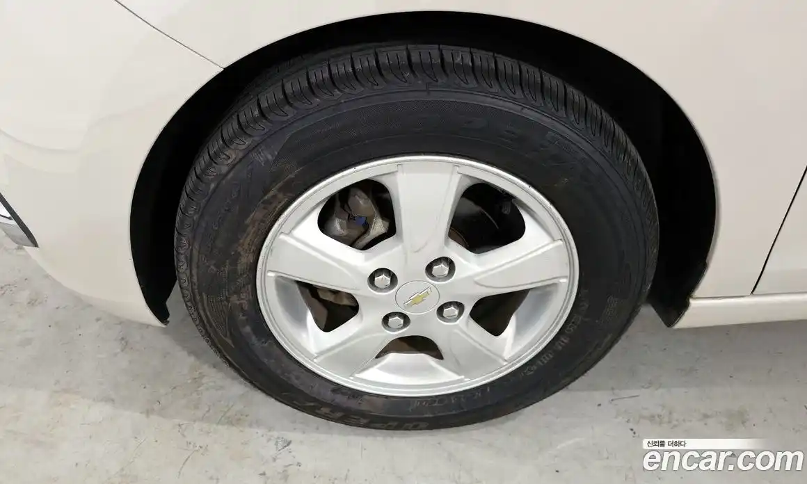 Chevrolet Spark 2016 1.0 гидро в Москве, фото 5