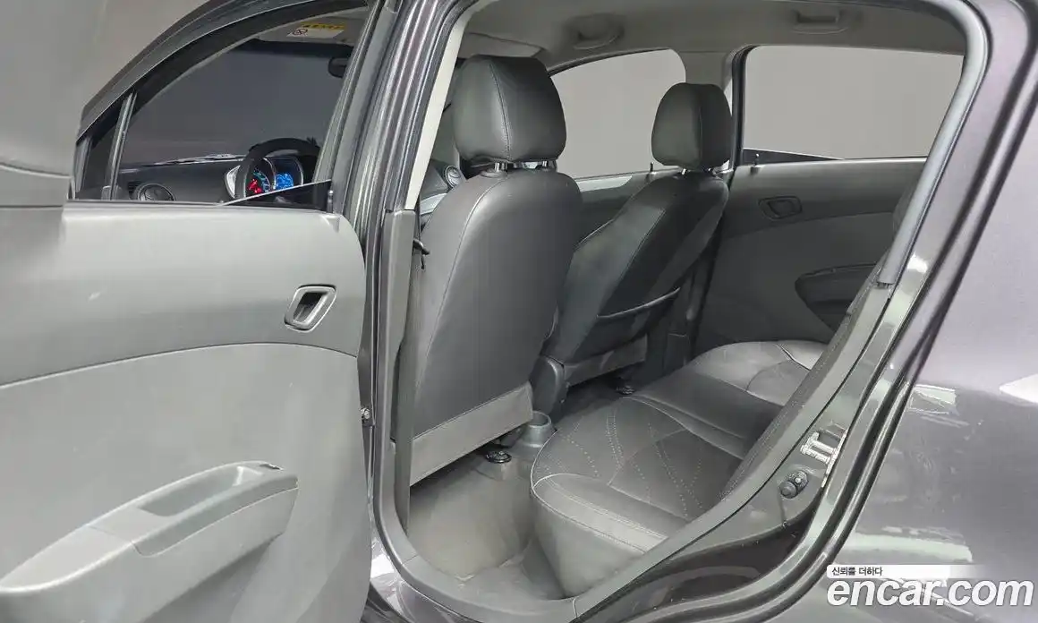 Chevrolet Spark 2015 1.0 гидро в Москве № 1235053, фото 18