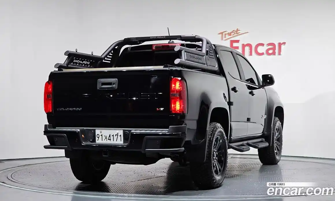 Chevrolet Colorado 2022 3.6 Автомат в Москве № 1235516, фото 1