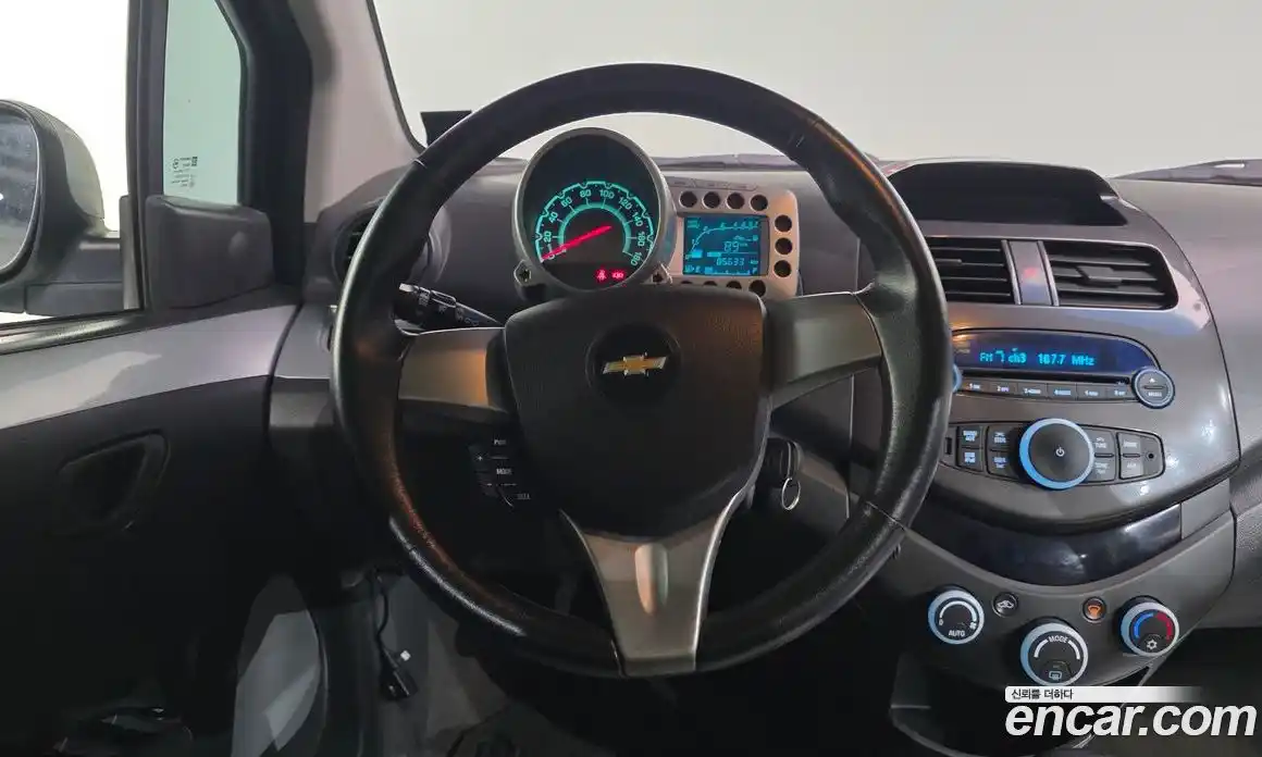 Chevrolet Spark 2011 1.0 Автомат в Москве № 1239845, фото 13