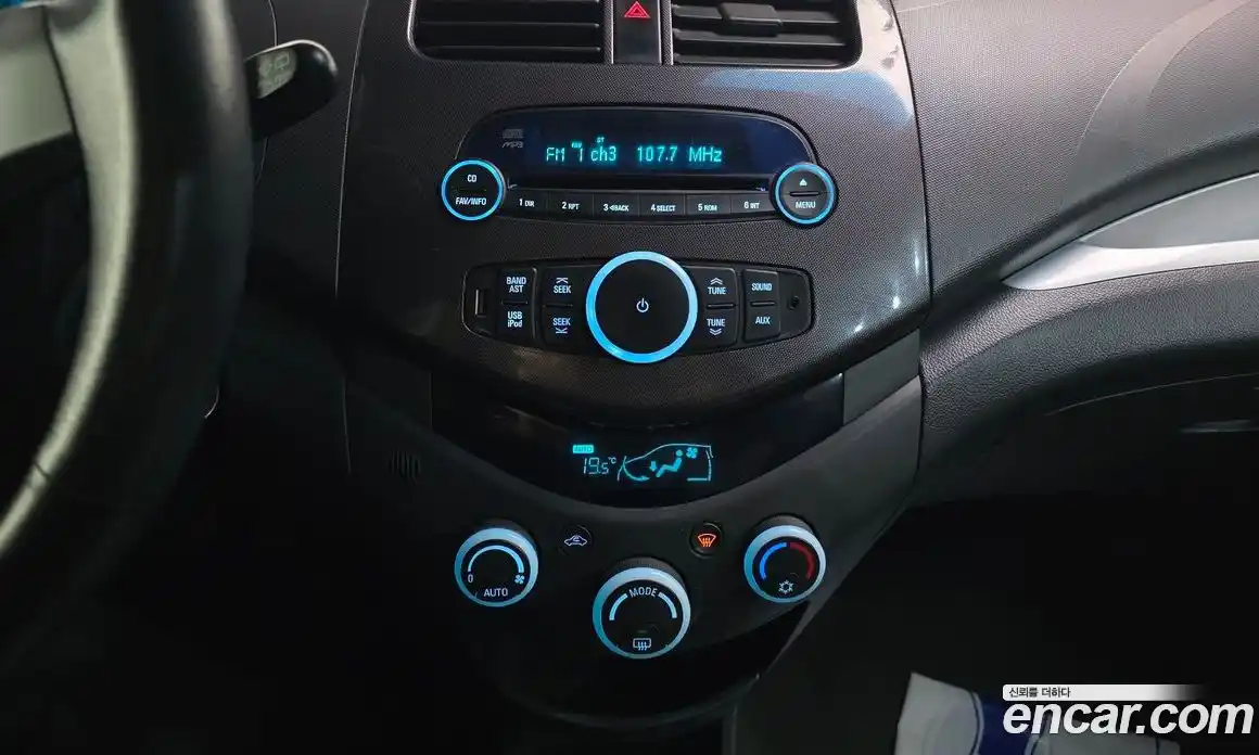 Chevrolet Spark 2011 1.0 Автомат в Москве № 1239845, фото 14