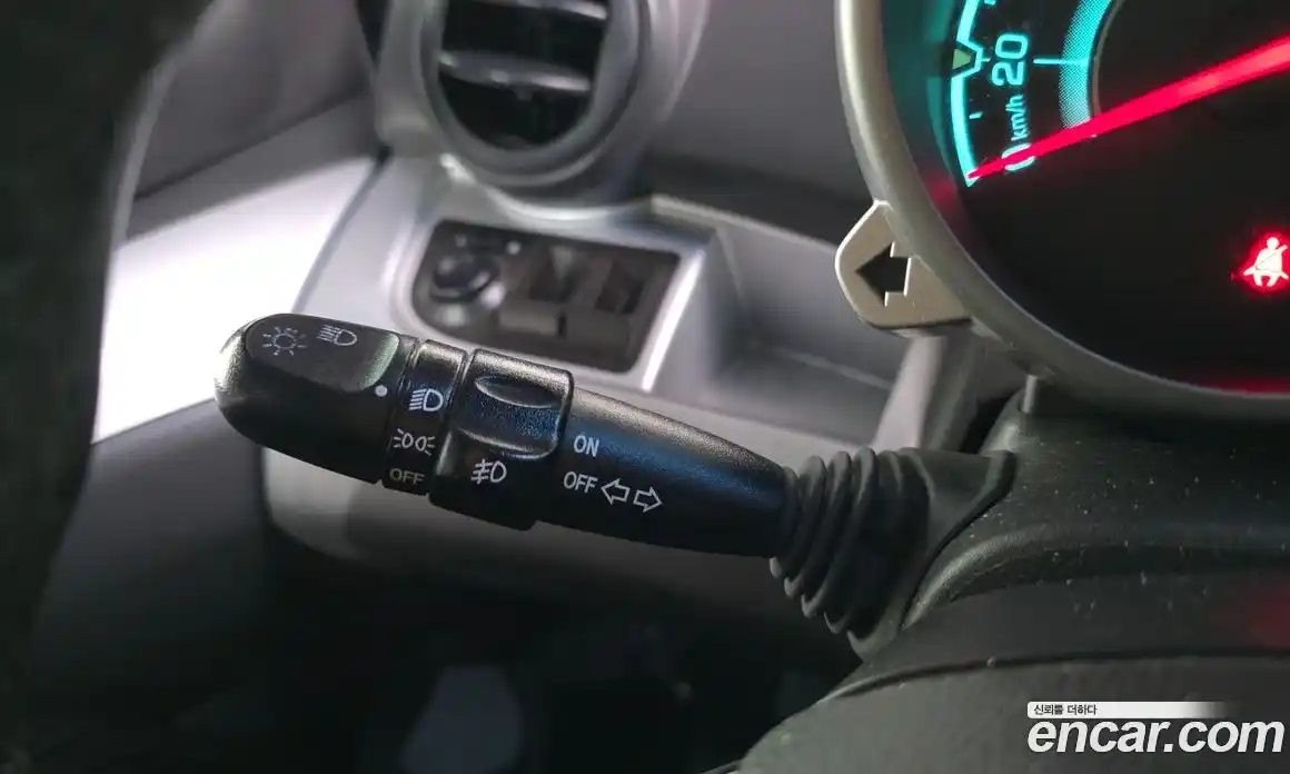 Chevrolet Spark 2011 1.0 Автомат в Москве № 1239845, фото 17