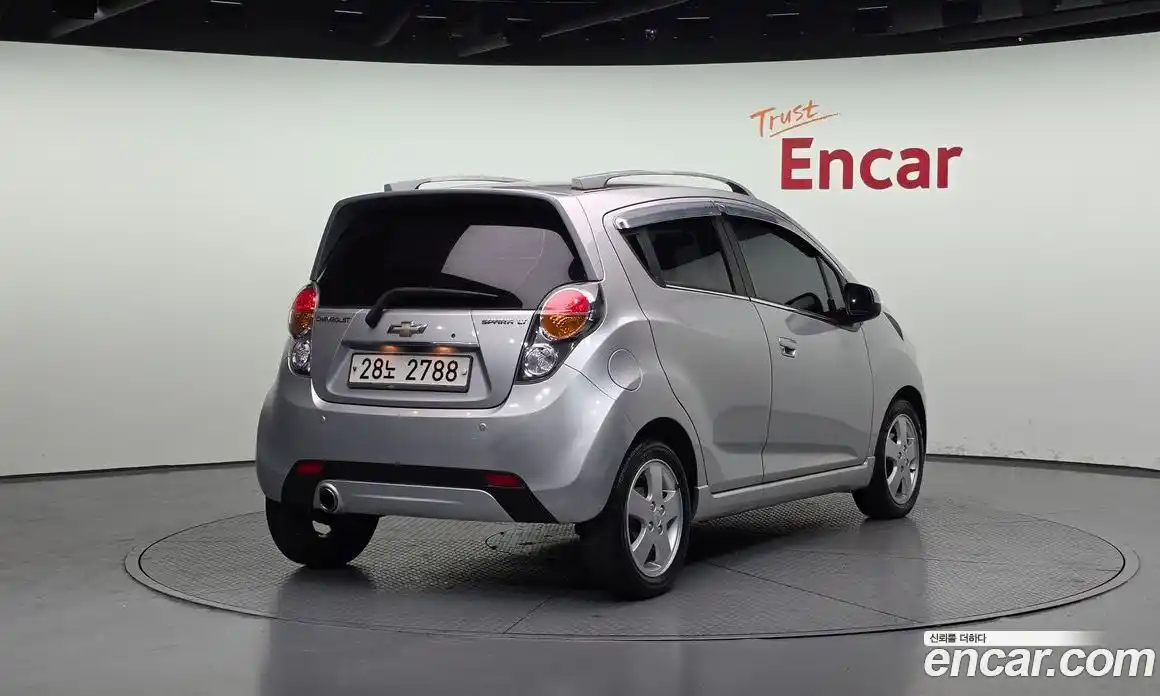 Chevrolet Spark 2011 1.0 Автомат в Москве № 1239845, фото 2