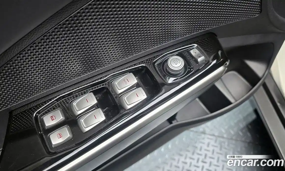 SsangYong TIBOLI 2016 1.6 Автомат в Москве № 1242043, фото 18