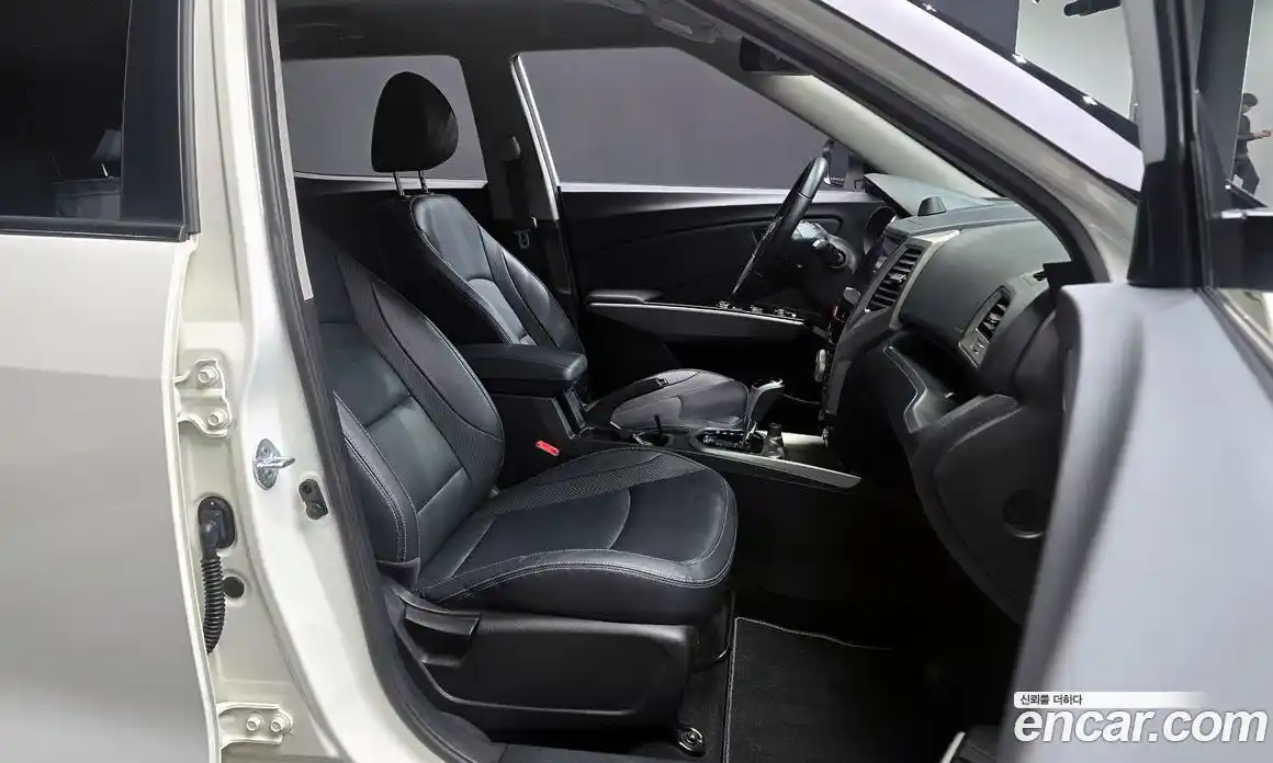 SsangYong TIBOLI 2016 1.6 Автомат в Москве № 1242043, фото 10