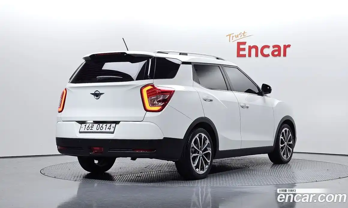 SsangYong TIBOLI 2016 1.6 Автомат в Москве № 1242081, фото 2