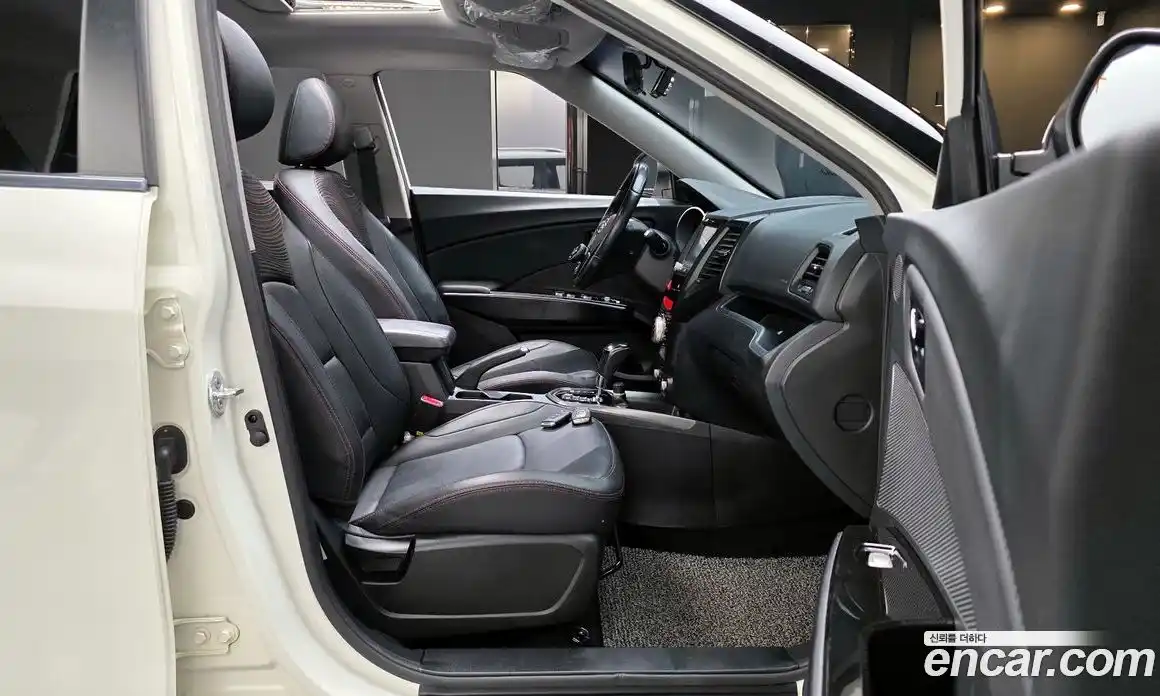 SsangYong TIBOLI 2016 1.6 Автомат в Москве № 1242081, фото 10