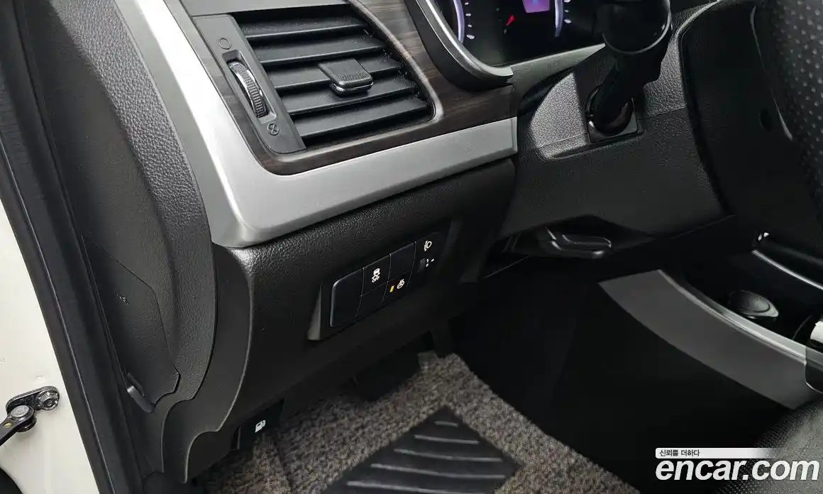 SsangYong Korando 2015 2.0 гидро в Москве, фото 15