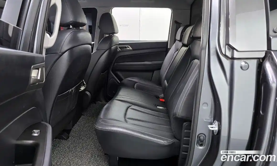 SsangYong Rexton 2018 2.2 Автомат в Москве № 1232078, фото 13