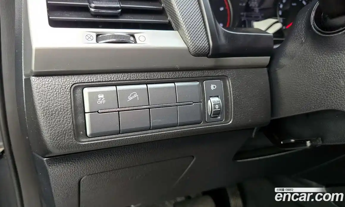 SsangYong Rexton 2018 2.2 Автомат в Москве № 1232078, фото 17