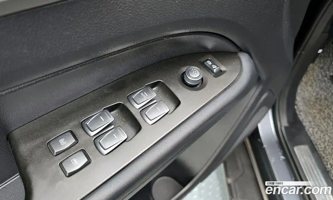 SsangYong Rexton 2018 2.2 Автомат в Москве № 1232078, фото 18