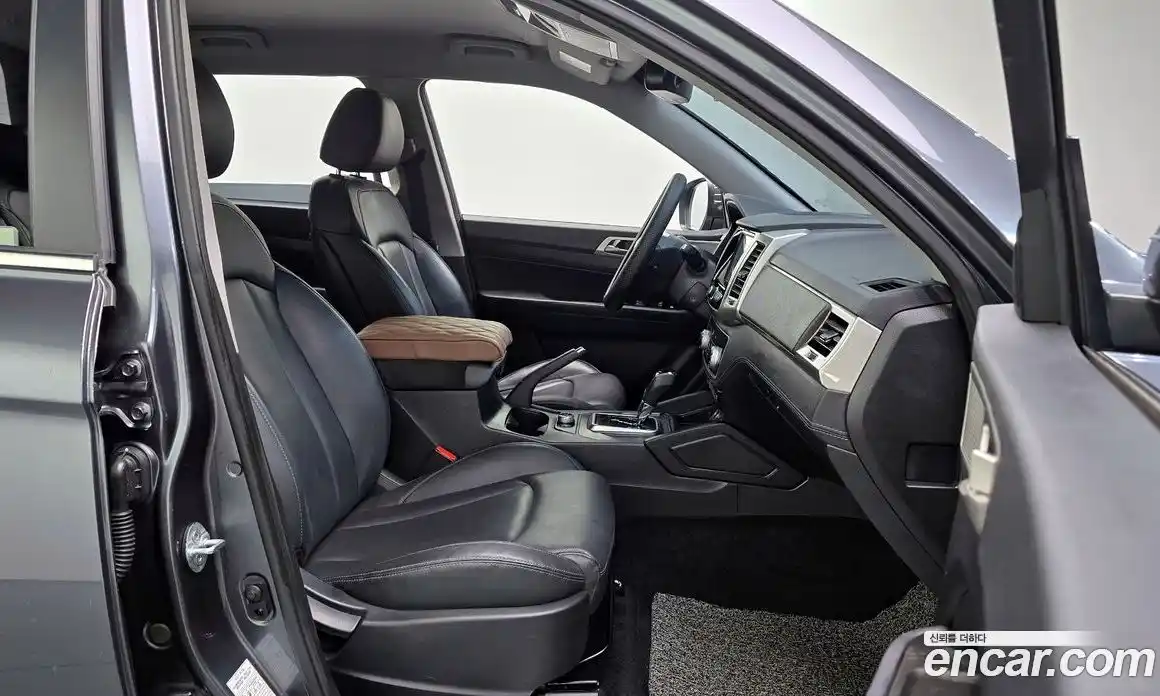 SsangYong Rexton 2018 2.2 Автомат в Москве № 1232078, фото 10