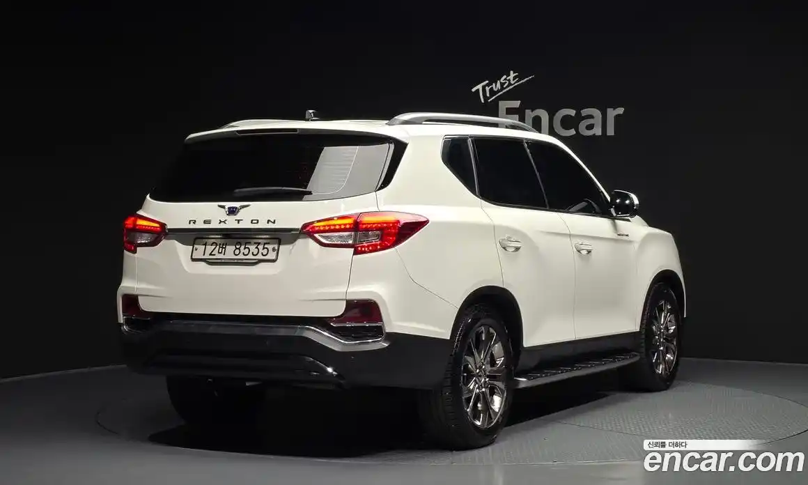 SsangYong Rexton 2018 2.2 Автомат в Москве № 1233035, фото 2