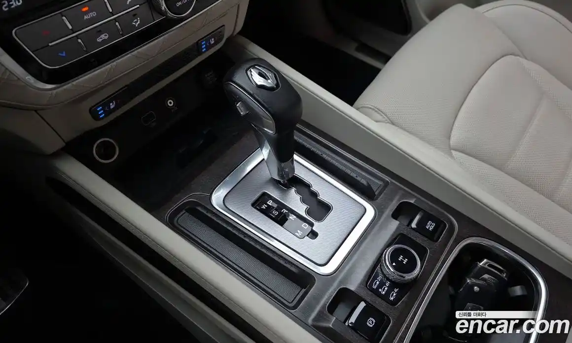 SsangYong Rexton 2018 2.2 Автомат в Москве № 1233035, фото 9