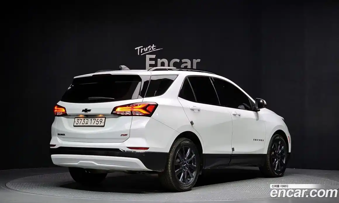 Chevrolet Equinox 2022 1.5 Автомат в Москве № 1233750, фото 2