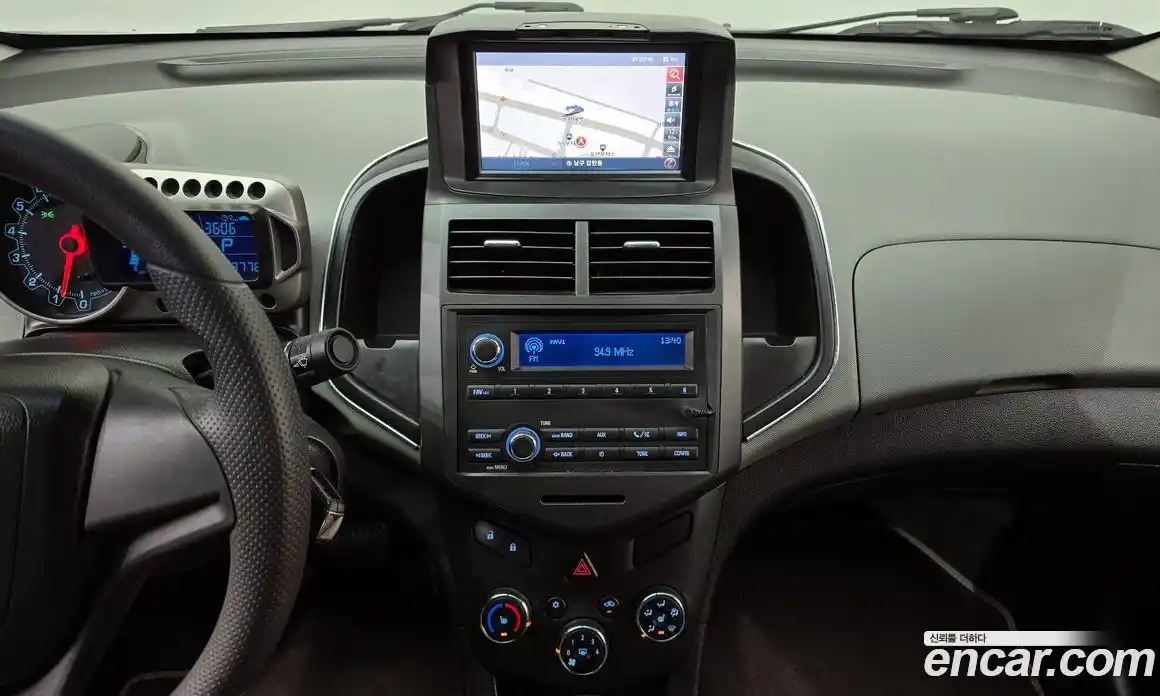 Chevrolet Aveo 2014 1.6 Автомат в Москве № 1233940, фото 14