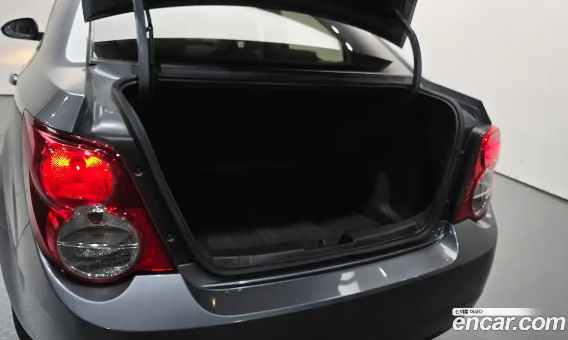 Chevrolet Aveo 2014 1.6 Автомат в Москве № 1233940, фото 20