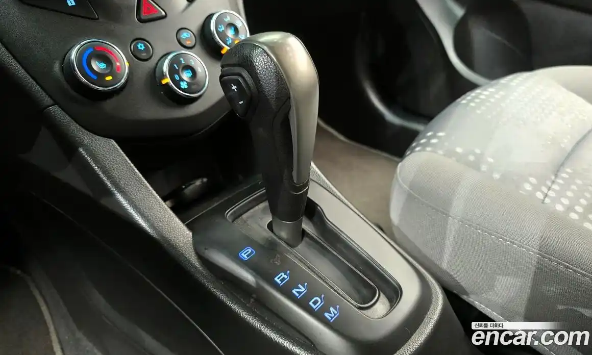 Chevrolet Aveo 2014 1.6 Автомат в Москве № 1233940, фото 9