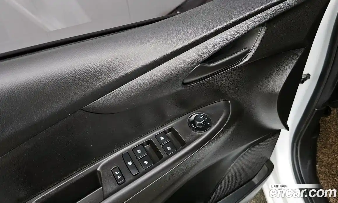 Chevrolet Spark 2017 1.0 гидро в Москве, фото 18