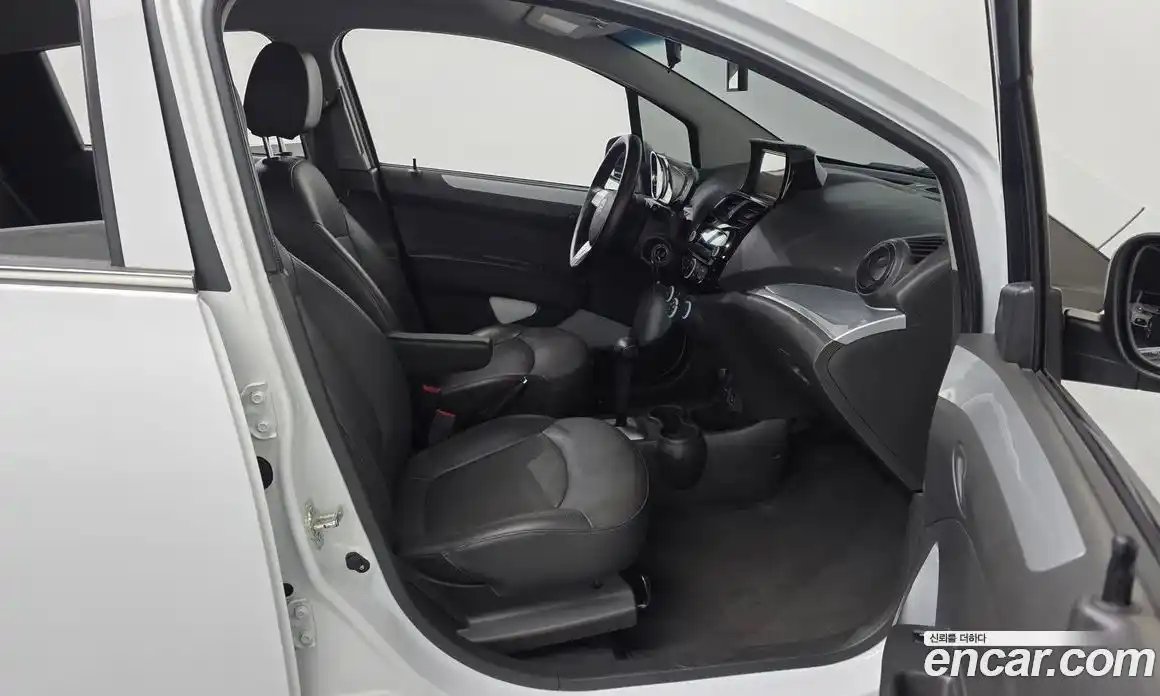 Chevrolet Spark 2014 1.0 гидро в Москве № 1233984, фото 12