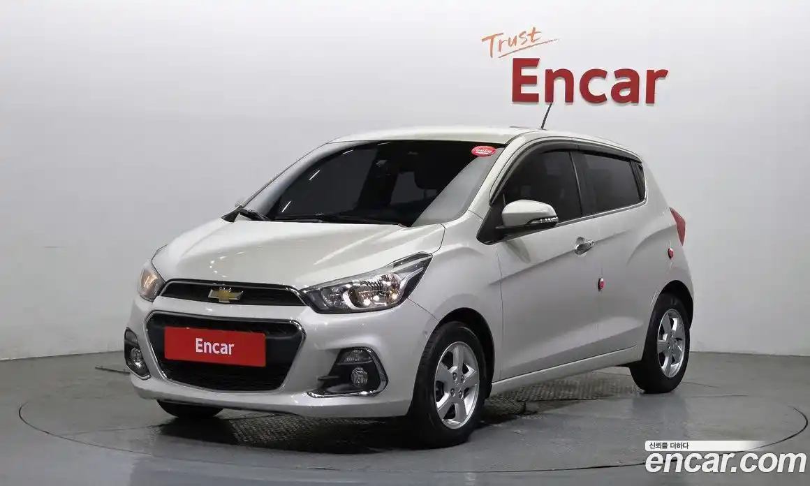Chevrolet Spark 2016 1.0 гидро в Москве, фото 1