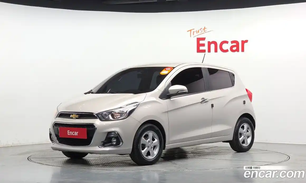 Chevrolet Spark 2017 1.0 гидро в Москве, фото 1