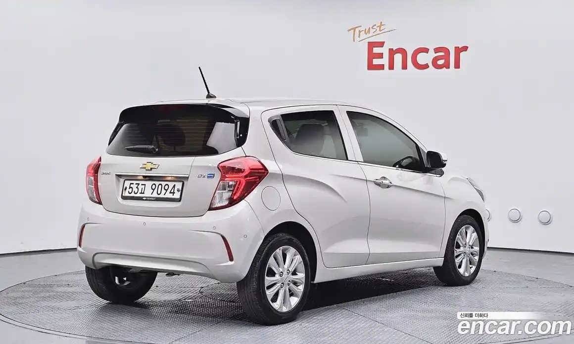 Chevrolet Spark 2015 1.0 гидро в Москве № 1234113, фото 2