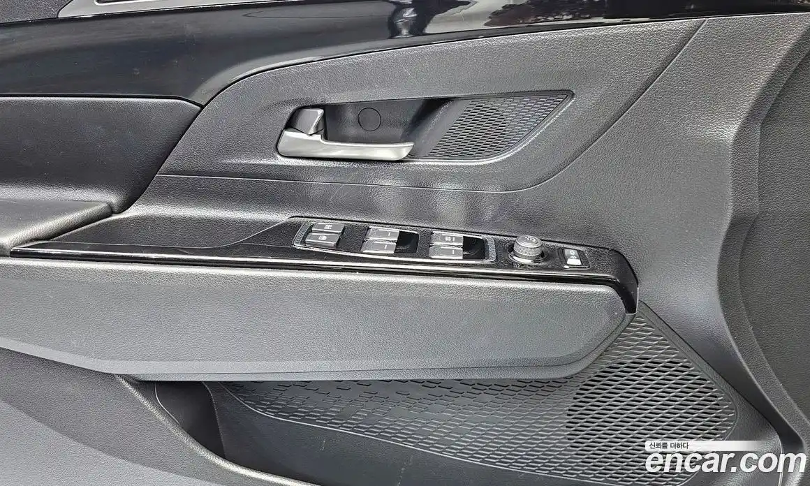 SsangYong Korando 2023 1.5 гидро в Москве, фото 18