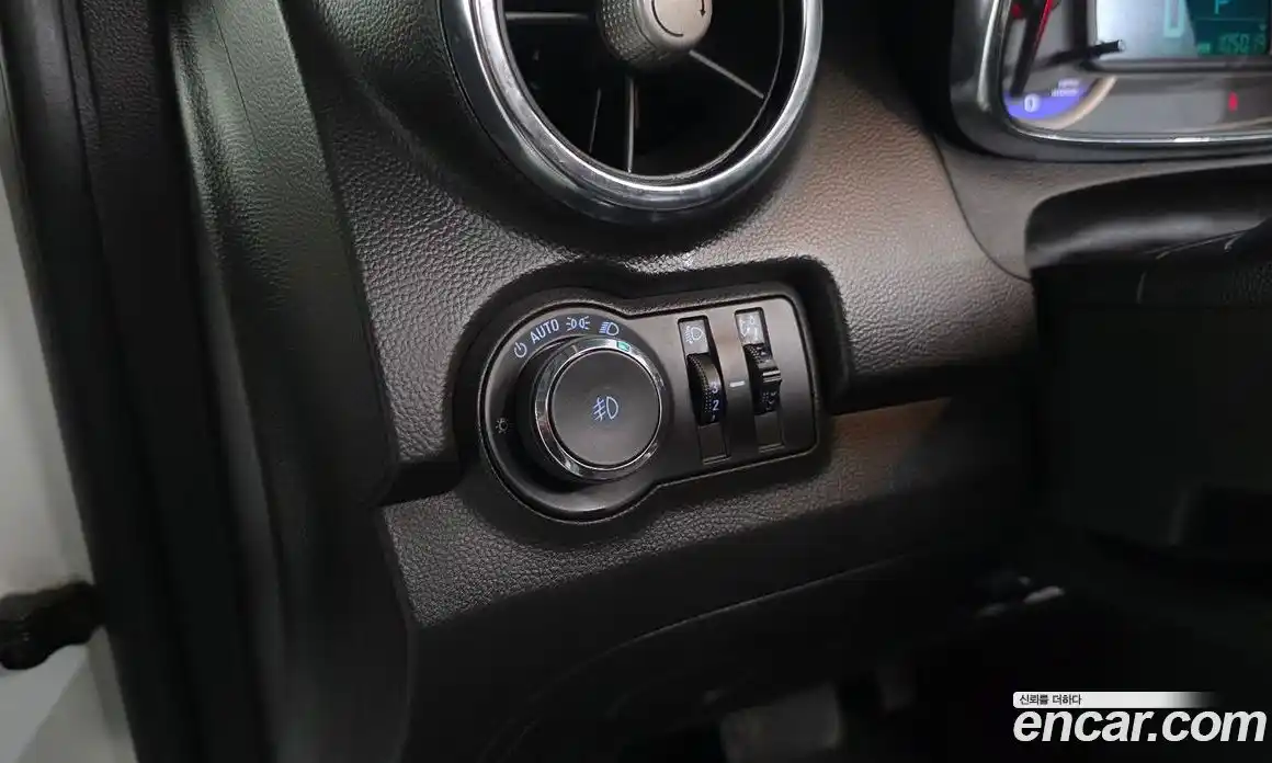 Chevrolet Trax 2013 1.4 гидро в Москве № 1235011, фото 18