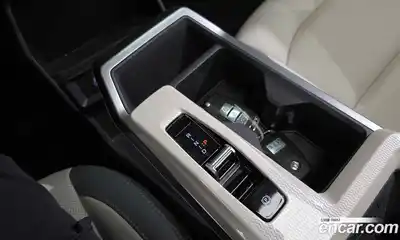 SsangYong Torres 2024 0.2 Автомат в Москве № 1237772, миниатюра 9