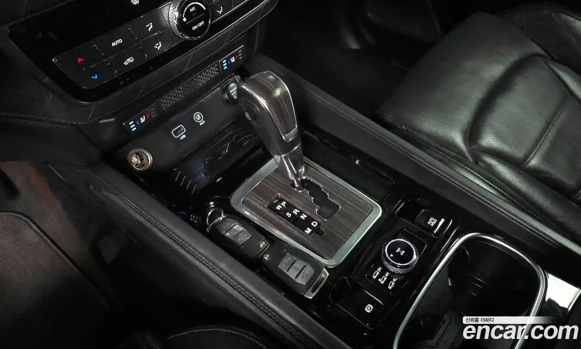 SsangYong Rexton 2017 2.2 Автомат в Москве № 1237994, фото 9