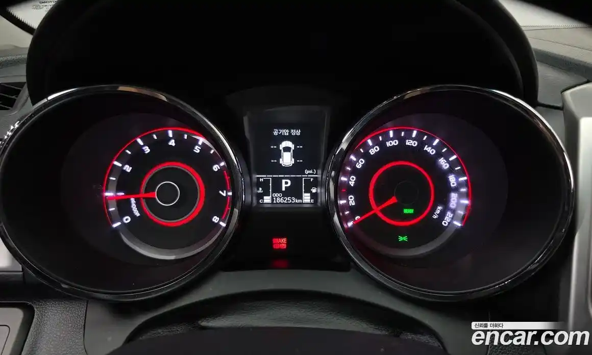 SsangYong TIBOLI 2015 1.6 гидро в Москве № 1238209, фото 8
