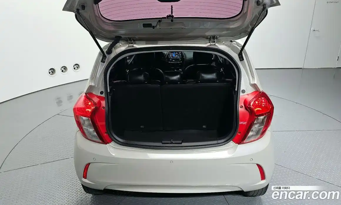 Chevrolet Spark 2018 1.0 гидро в Москве № 1238597, фото 20
