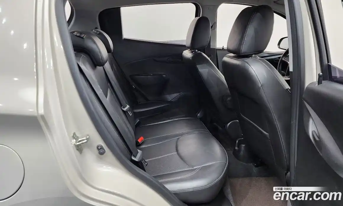 Chevrolet Spark 2015 1.0 гидро в Москве № 1238804, фото 12